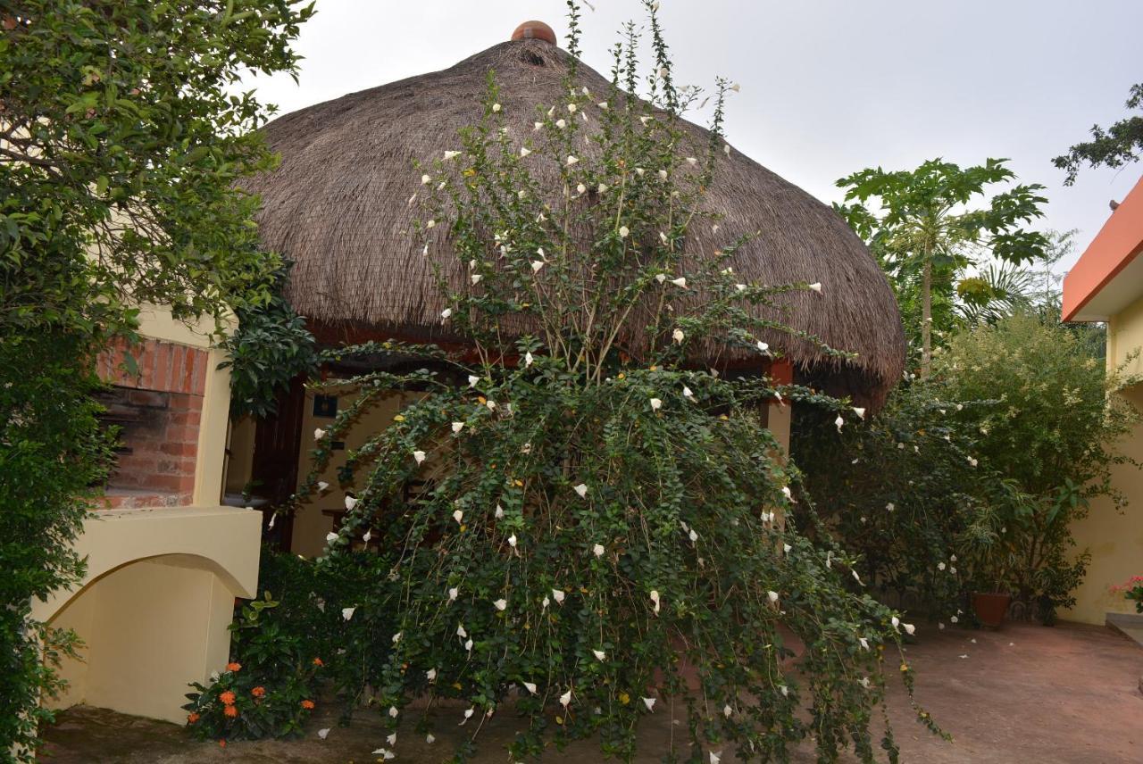 Chez Sabine Bed and Breakfast Abomey Esterno foto