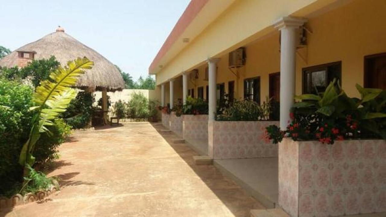 Chez Sabine Bed and Breakfast Abomey Esterno foto