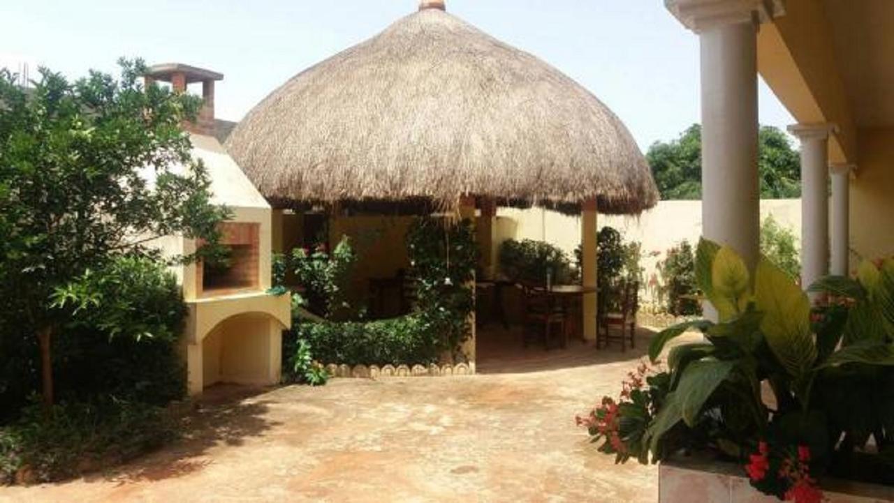 Chez Sabine Bed and Breakfast Abomey Esterno foto